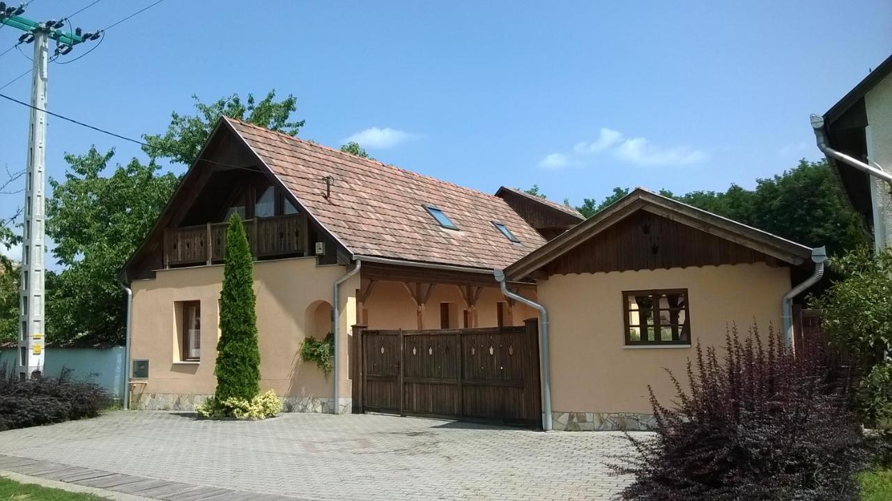 Villa Giulia Vendeghaz Verpelét 外观 照片